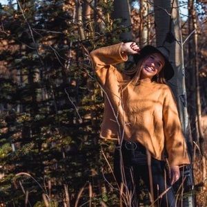 Meet your Posher, Riann